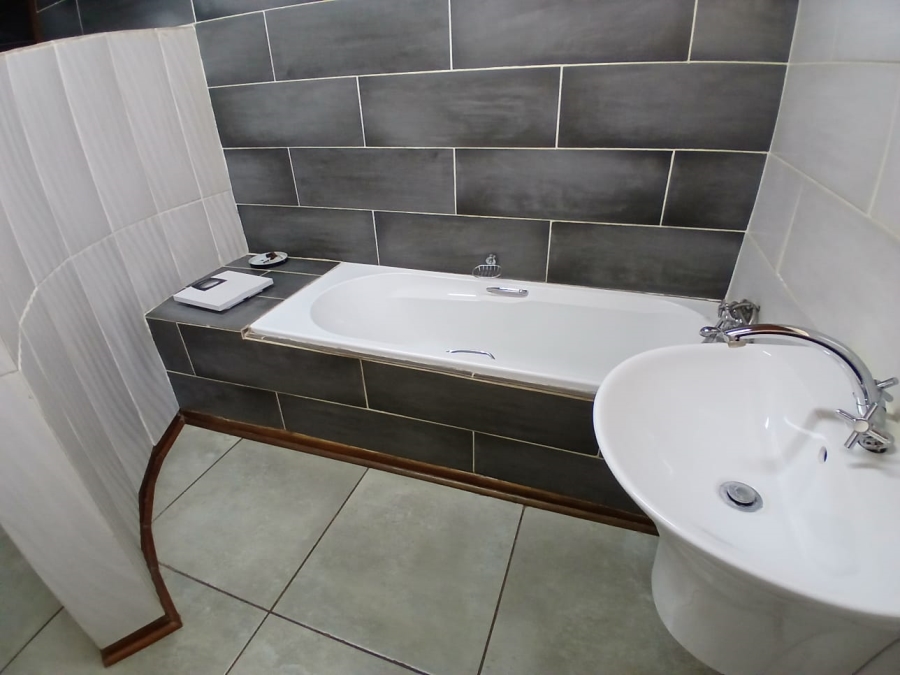 5 Bedroom Property for Sale in Kuruman Northern Cape